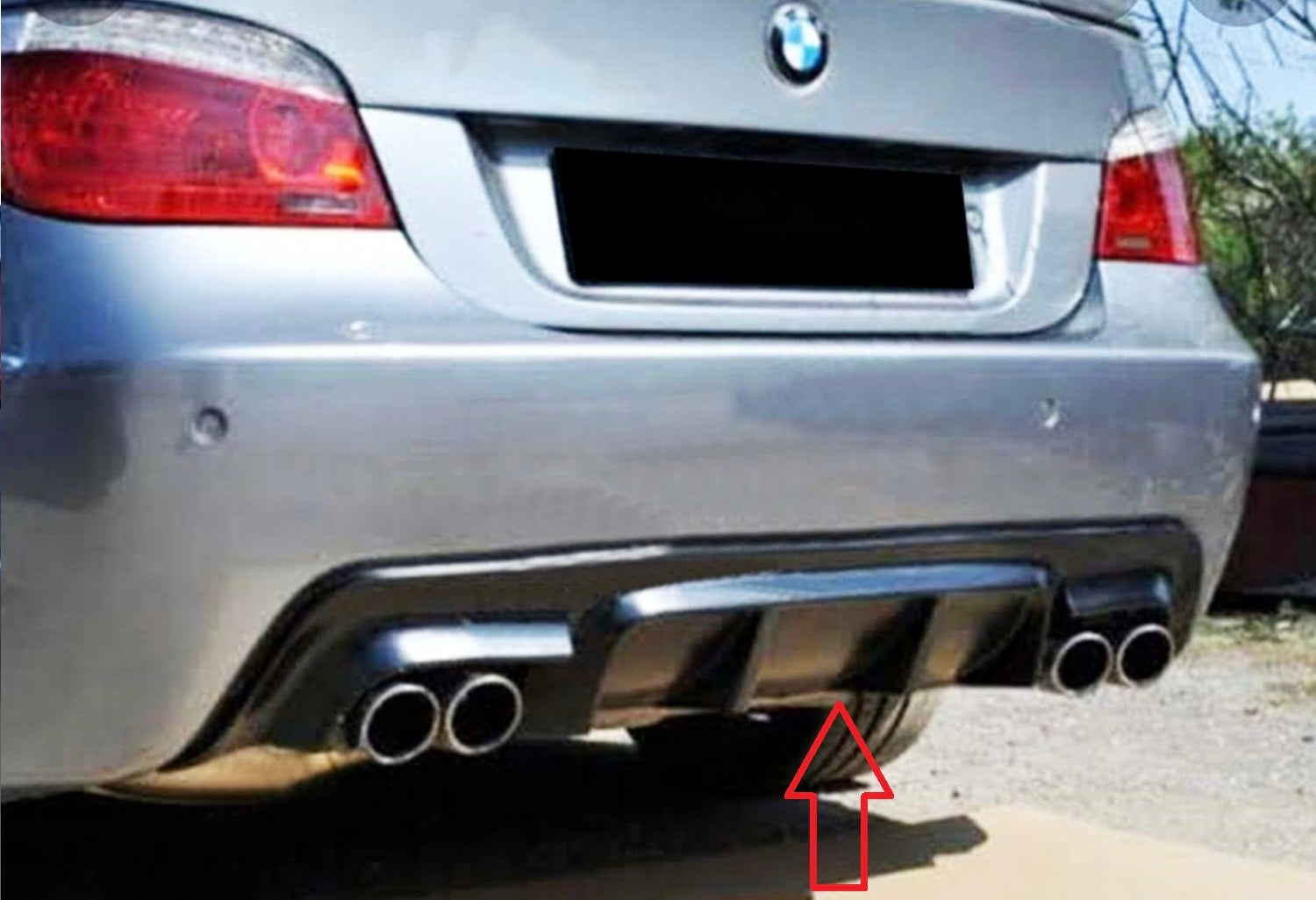 Оребрен двоен дифузьор за BMW E60 E61