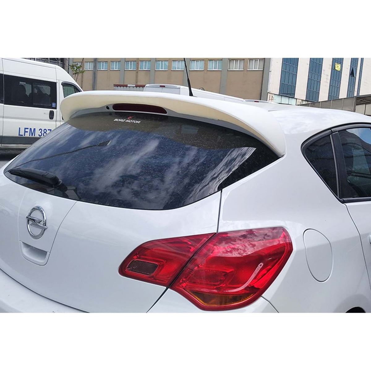 Спойлер за Багажник за Opel Astra J Опел Астра Ж Хечбек Готов за Боя