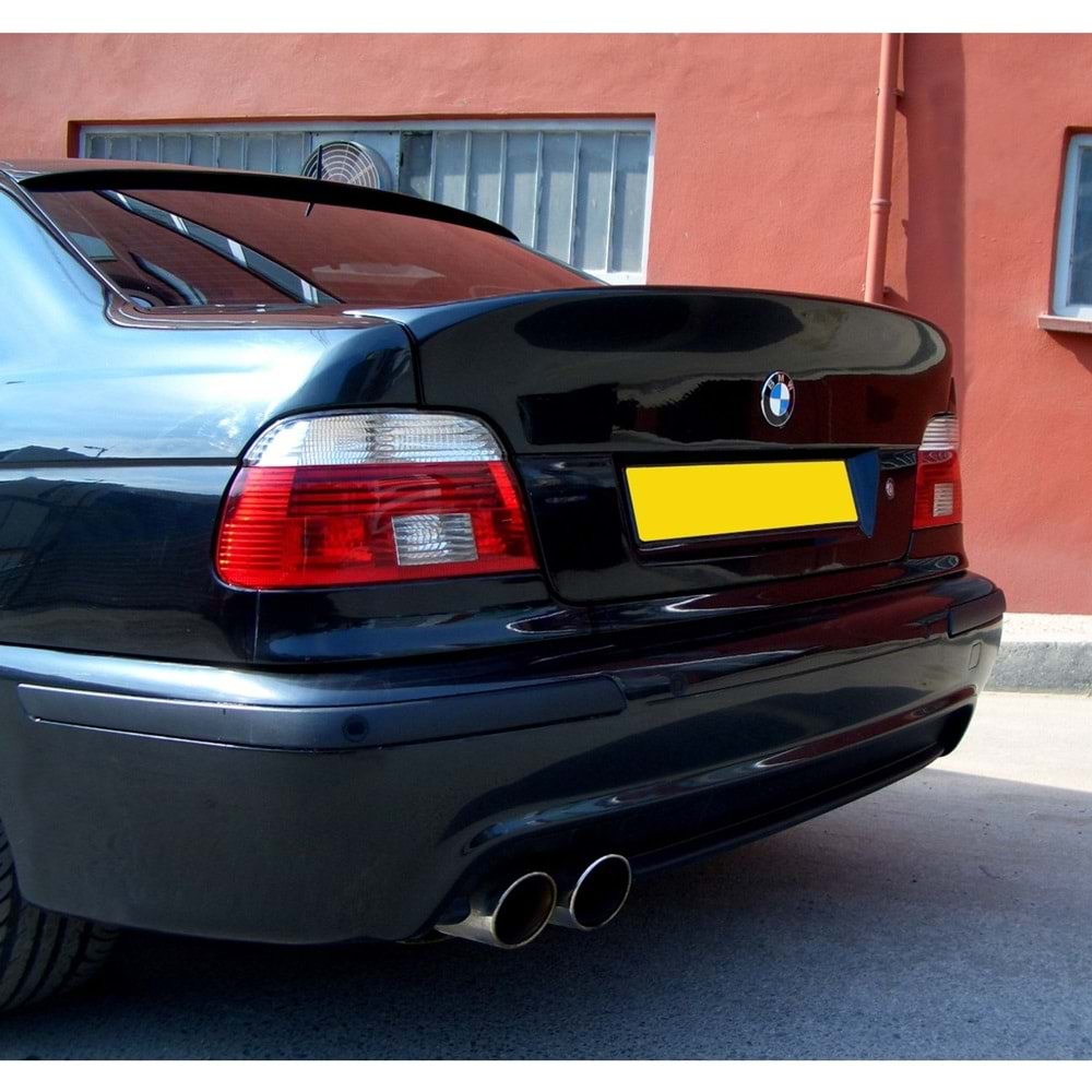 Заден CSL спойлер за BMW E39 черен пиано лак