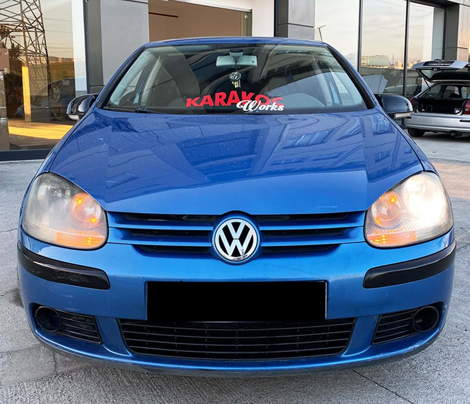 Капаци за огледала БАТМАН дизайн за VW GOLF 5 - черен пиано лак