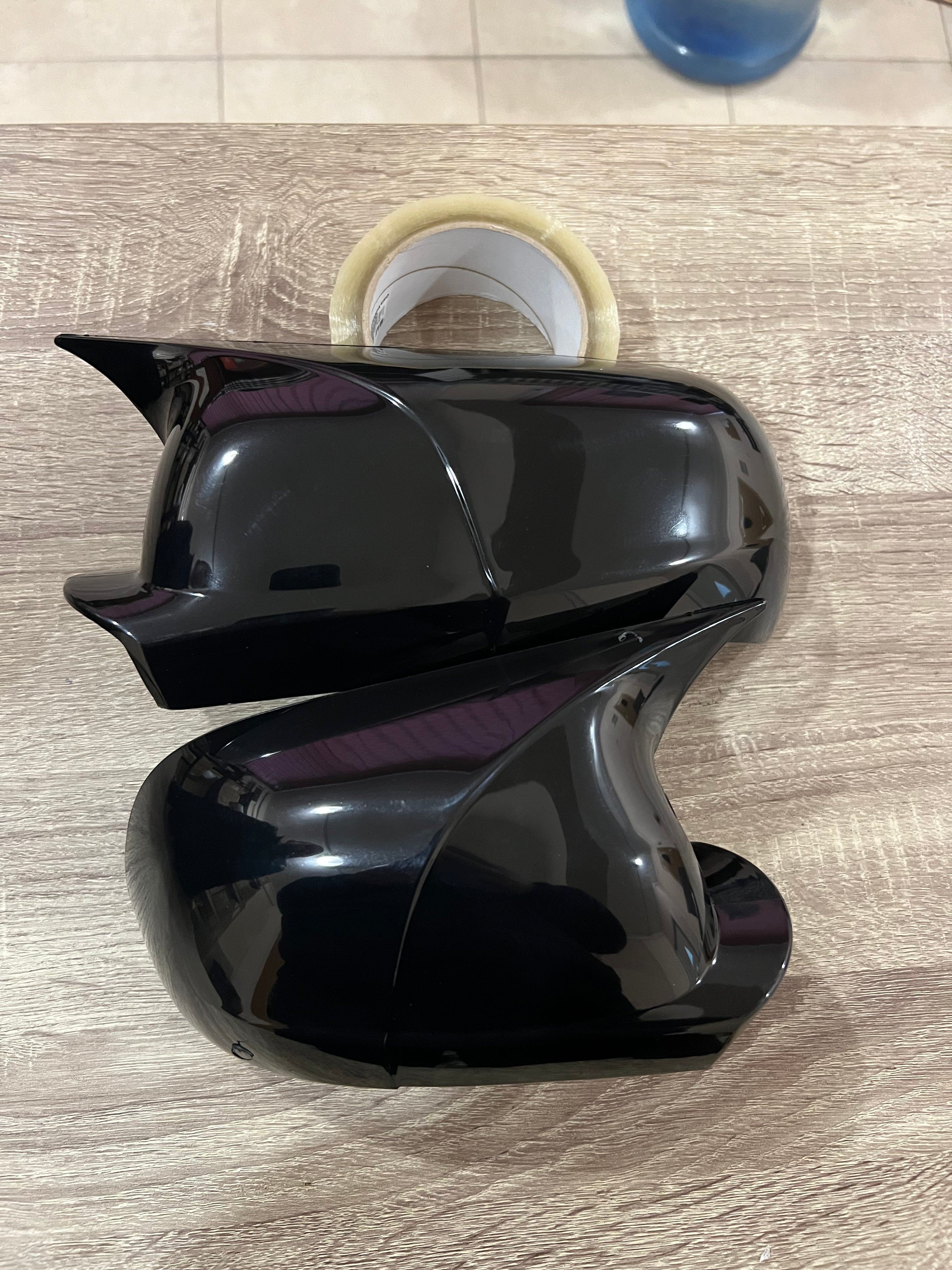 Капаци за огледала БАТМАН дизайн за BMW 5 серия E60 2003-2010 - черен пиано лак