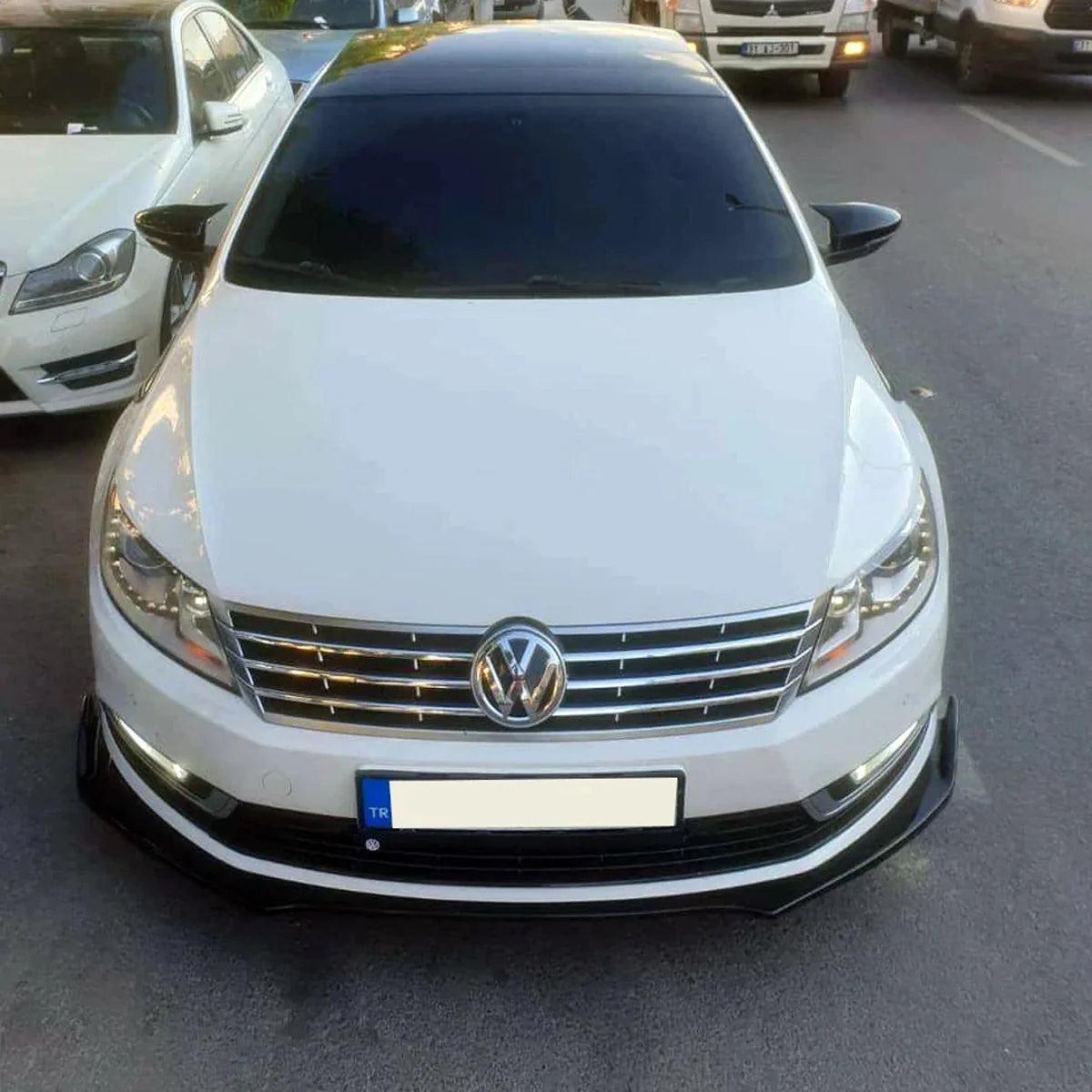Капаци за огледала БАТМАН дизайн за VW PASSAT B7 - черен пиано лак