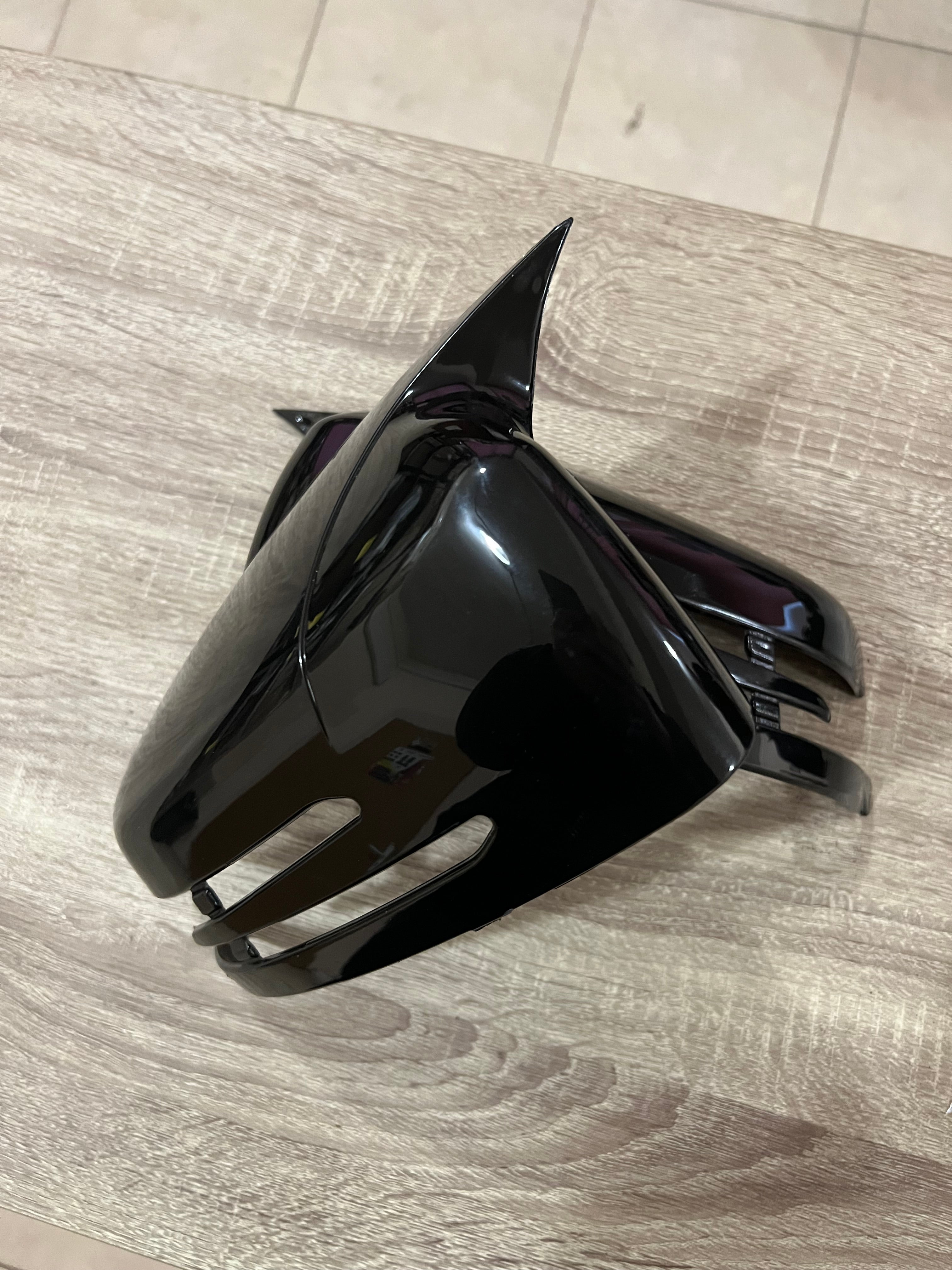 Капаци за огледала БАТМАН дизайн за Mercedes C class W204 2007-2014 - черен пиано лак