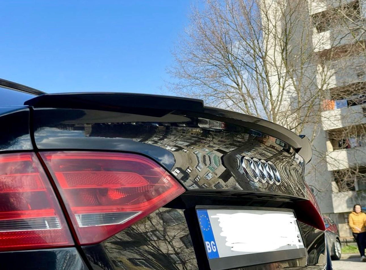 Спойлер тип М4 за Audi A4 B8 2009-2015 черен пиано лак