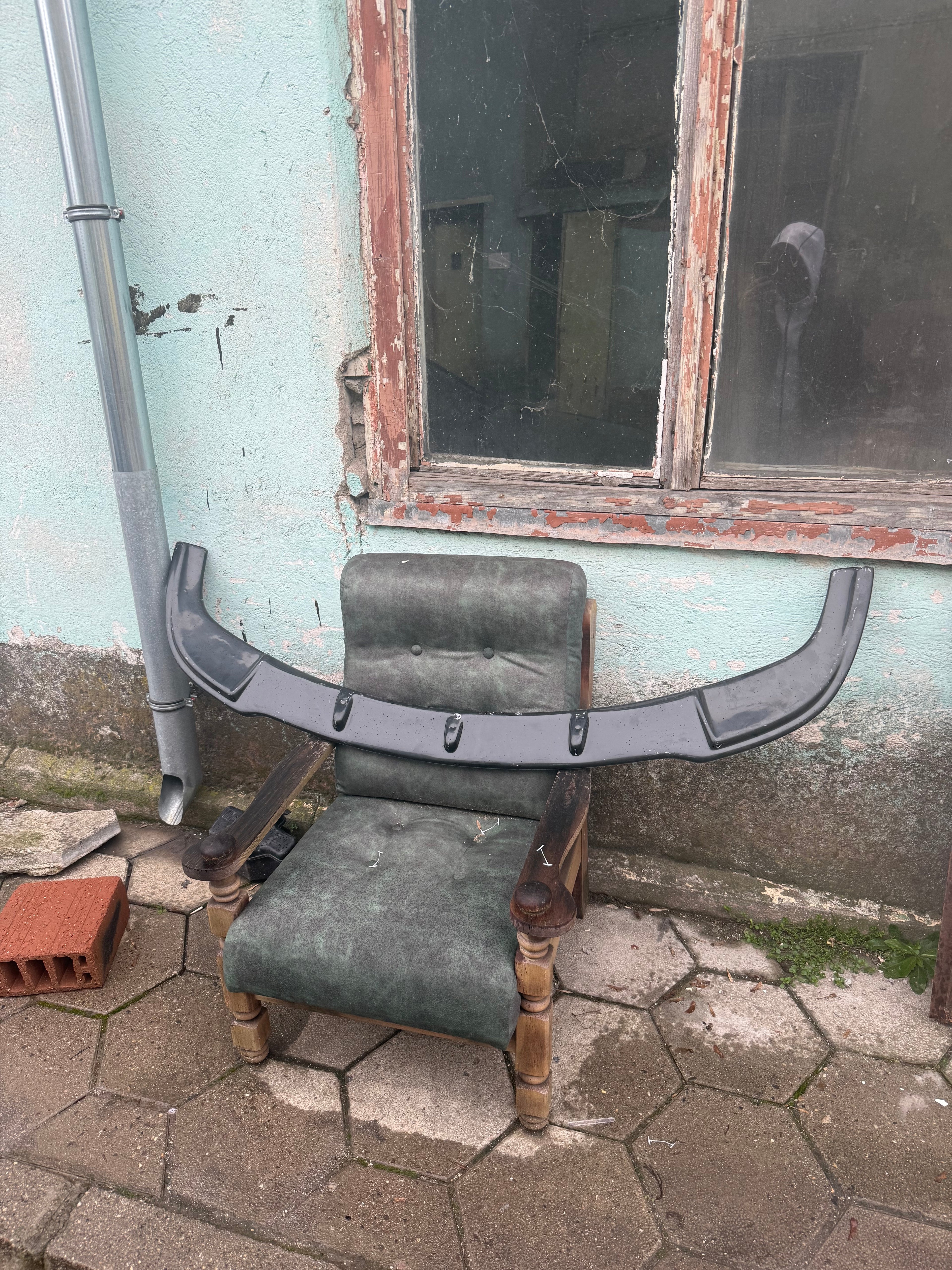 ПРЕДЕН СПОЙЛЕР MAX СТИЛ ЗА М-ТЕХНИК ЗА BMW E60 БРОНЯ БЕЗ ПЕРКИ ЧЕРЕН ПИАНО ЛАК