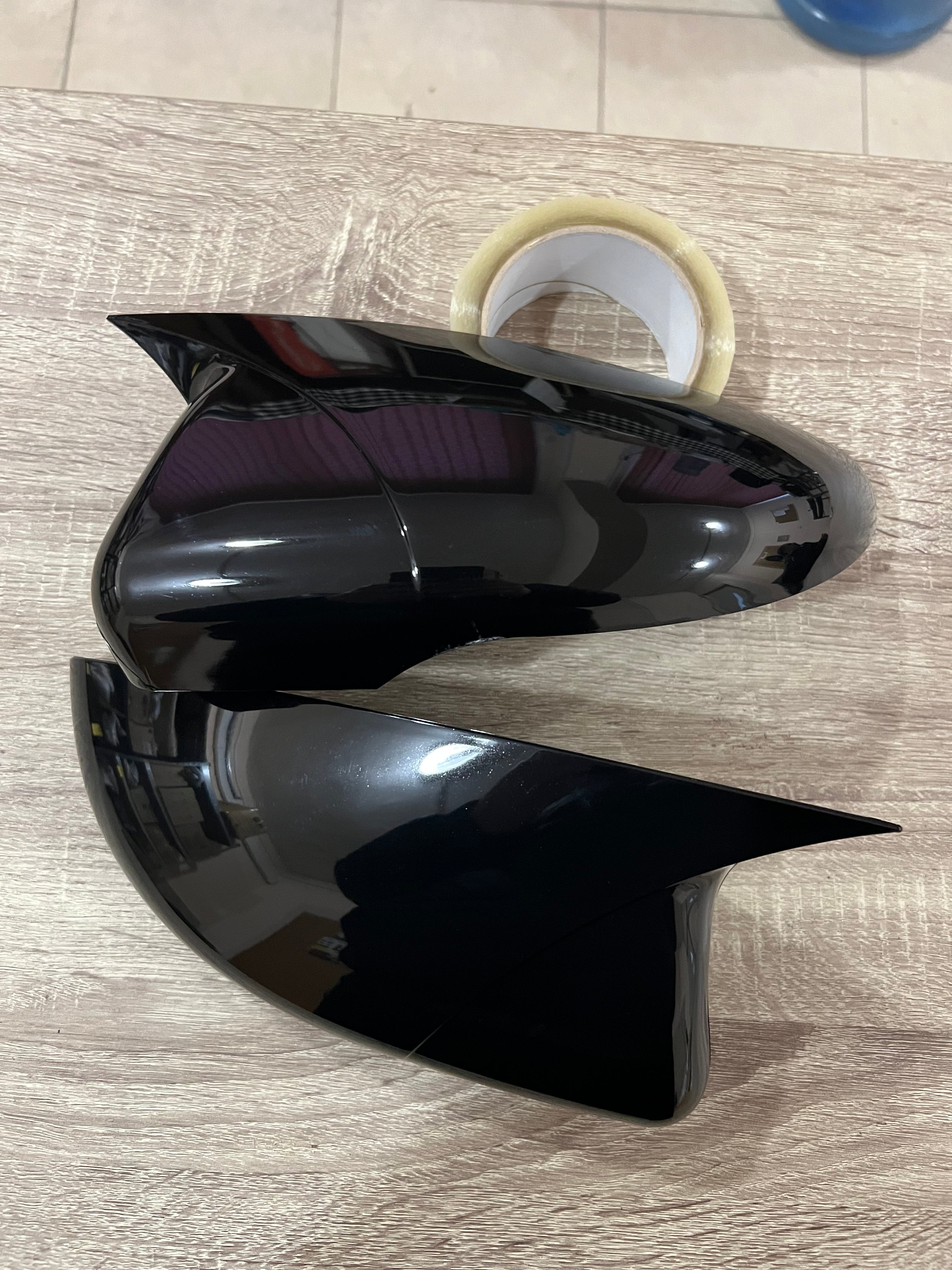 Капаци за огледала БАТМАН дизайн за VW GOLF 6 - черен пиано лак