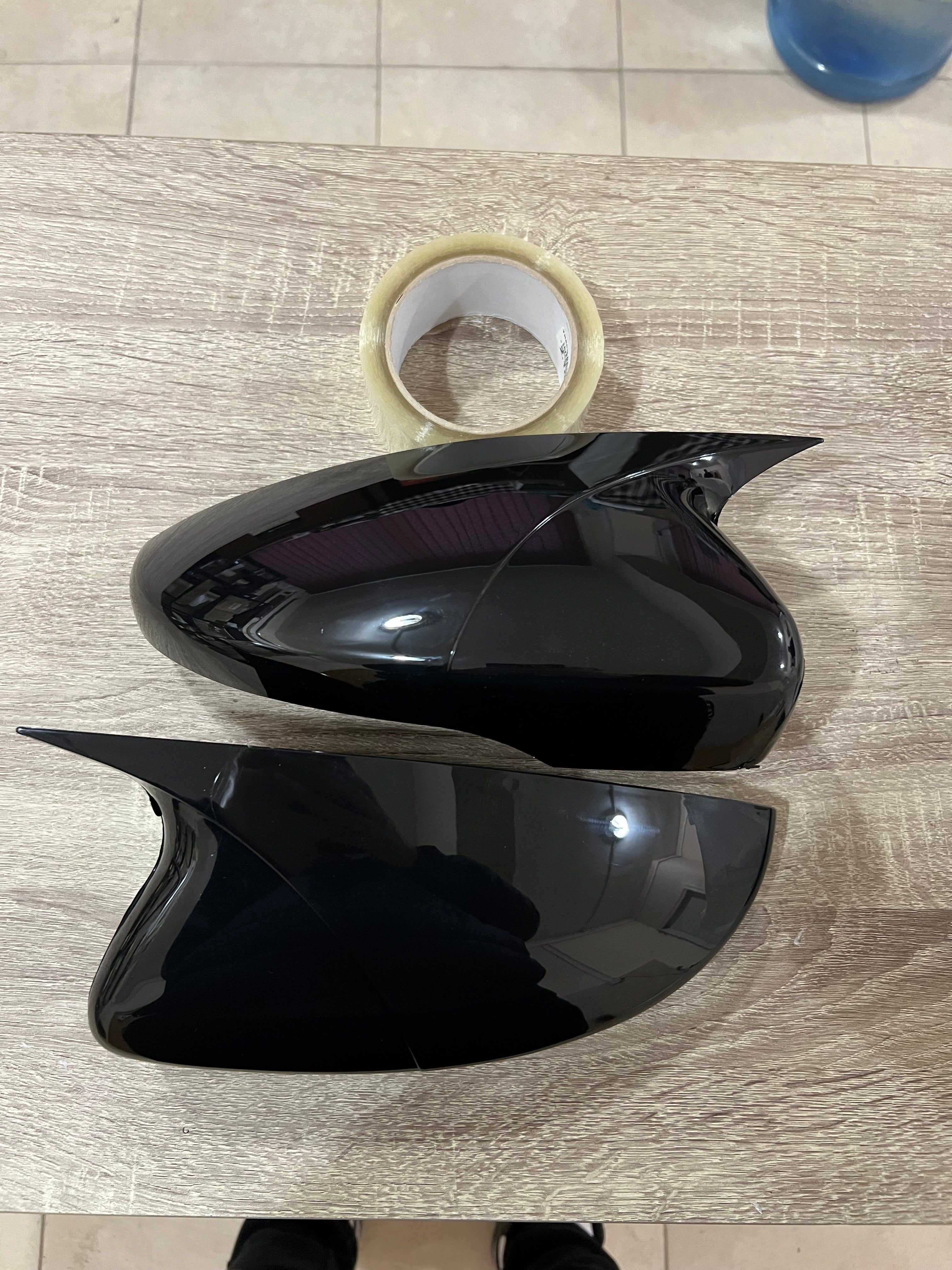 Капаци за огледала БАТМАН дизайн за VW PASSAT B7 - черен пиано лак