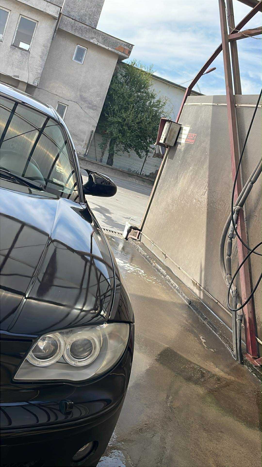 Капаци за огледала БАТМАН дизайн за BMW 1 серия E87 2004-2011 - черен пиано лак