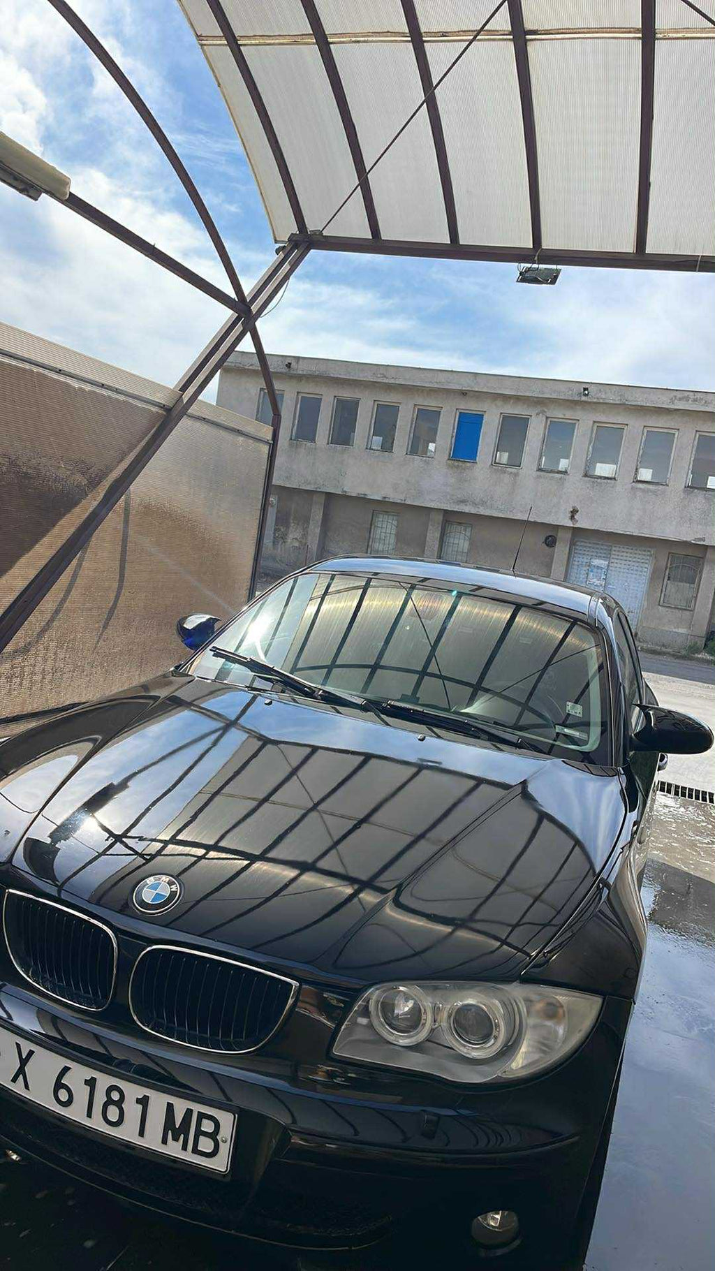 Капаци за огледала БАТМАН дизайн за BMW 1 серия E87 2004-2011 - черен пиано лак