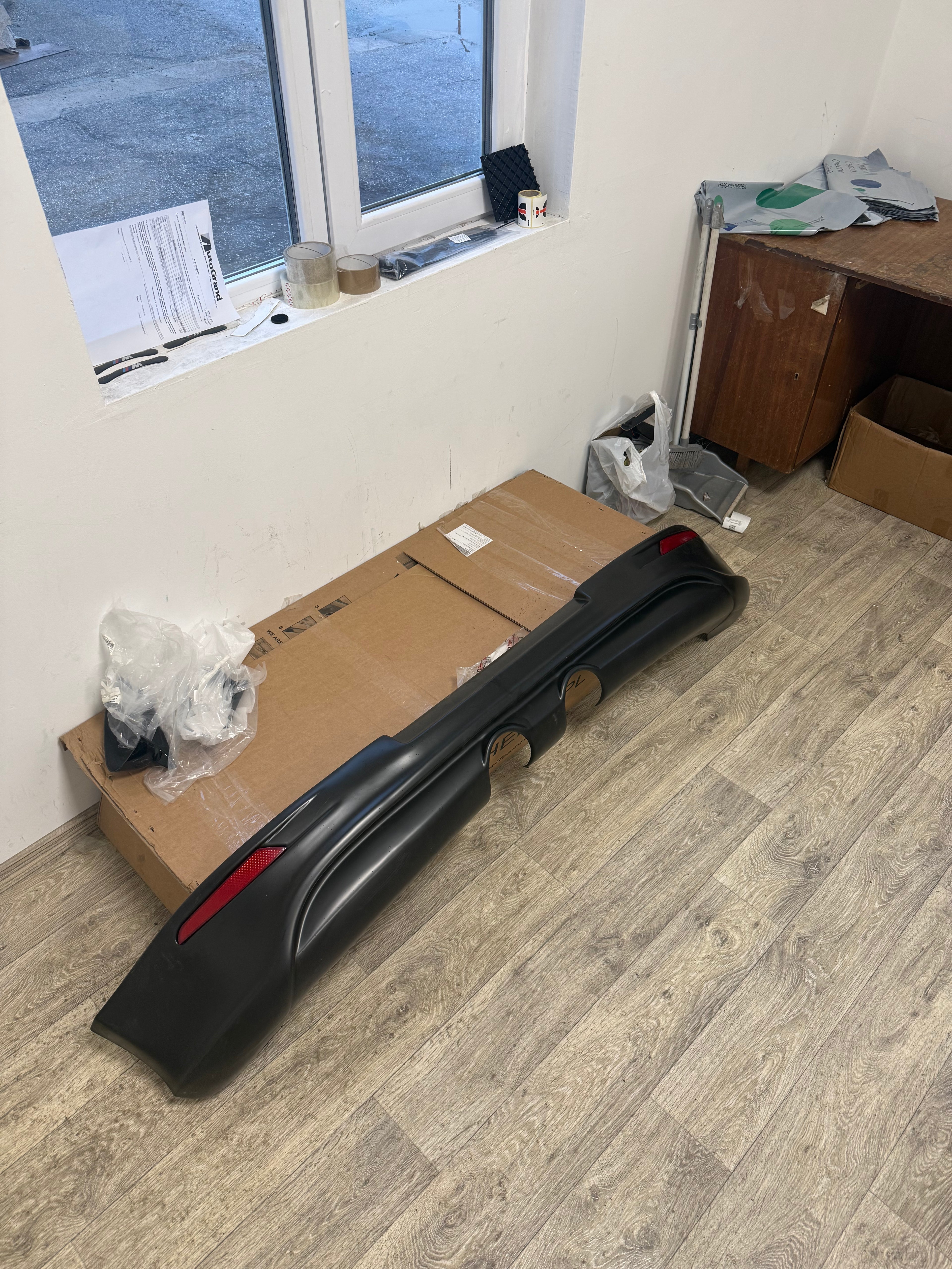 ДОБАВКА ЗА ЗАДНА БРОНЯ R32 СТИЛ ЗА GOLF 5