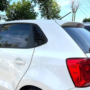 Тунинг добавки за задни странични стъкла – VW Polo (2009–2017), черен гланц